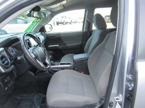 Used 2023 Toyota Tacoma SR5 AWD/4WD image 21
