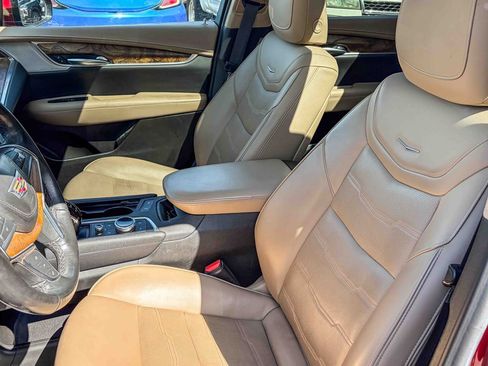 Used 2023 Cadillac XT5 Premium Luxury w/ Platinum Package FWD image 9