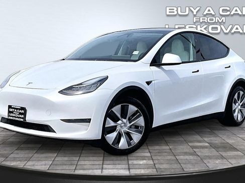 Used 2023 Tesla Model Y Long Range AWD/4WD image 12
