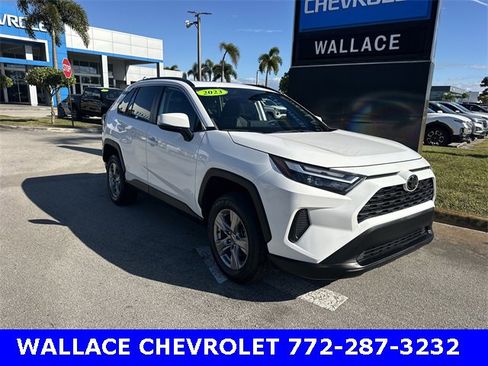 Used 2023 Toyota RAV4 XLE w/ Convenience Package image 4