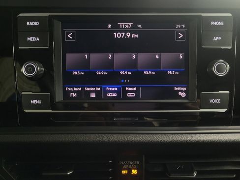 Used 2024 Volkswagen Jetta SE image 25