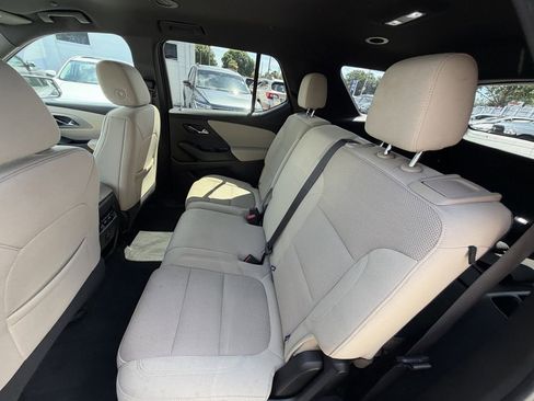 Used 2023 Chevrolet Traverse LS FWD image 13