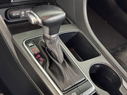 Used 2018 Kia Optima S image 23