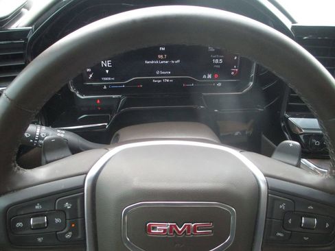 Used 2023 GMC Sierra 1500 SLT w/ SLT Premium Package AWD/4WD image 26