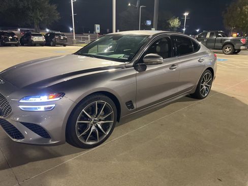 Used 2023 Genesis G70 2.0T image 2