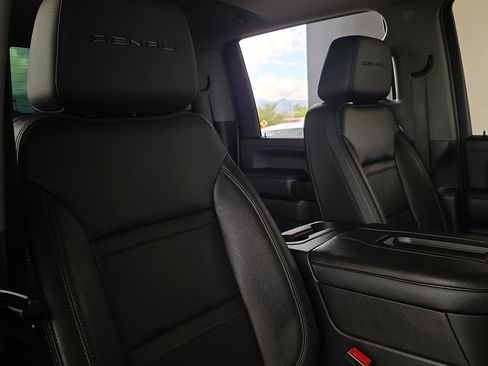 Used 2022 GMC Sierra 2500 Denali image 29
