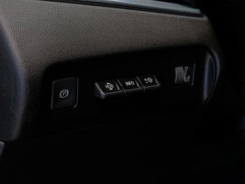 Used 2022 Buick Enclave Avenir w/ Trailering Package, 5000 lbs. FWD image 33