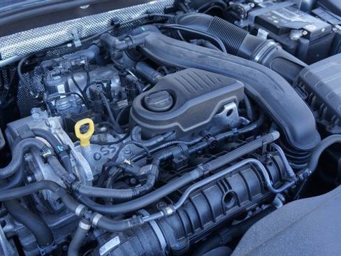 Certified 2023 Volkswagen Jetta SE w/ Panoramic Sunroof Package image 66