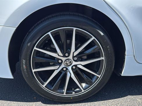 Used 2023 Toyota Camry SE image 9