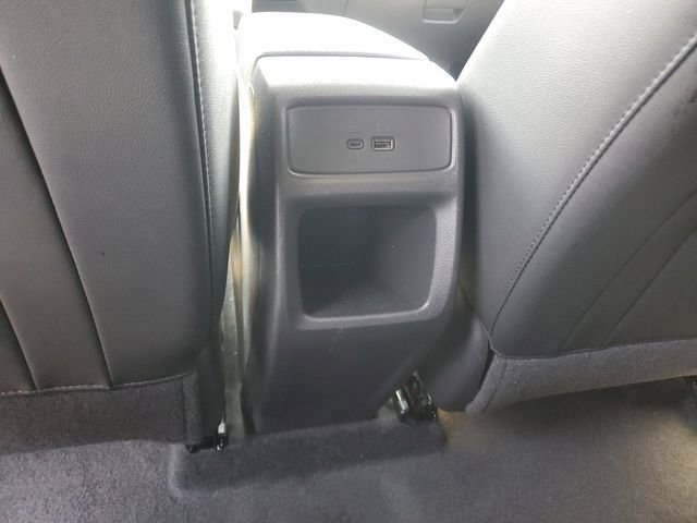 Used 2025 Chevrolet Trax LT FWD image 27