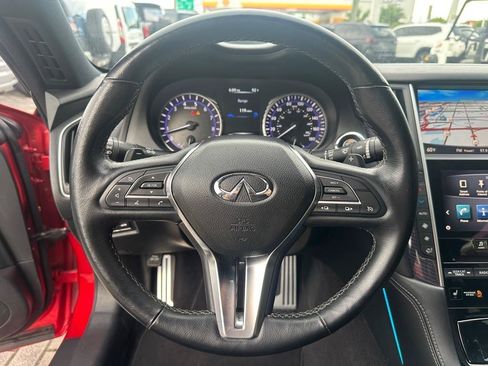 Used 2017 INFINITI Q60 Red Sport 400 RWD image 17