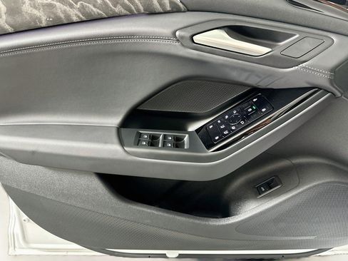 Used 2025 Audi A6 e-tron Premium RWD image 21