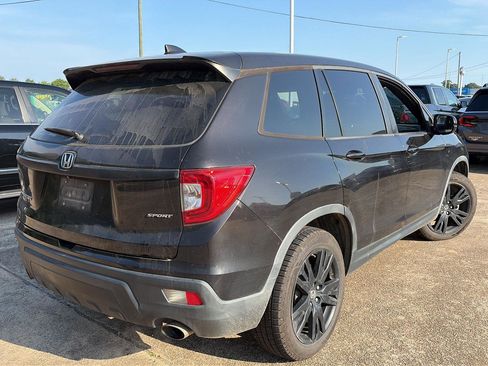 Used 2019 Honda Passport Sport image 2