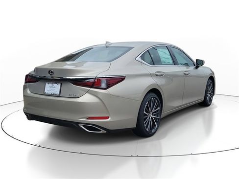 New 2025 Lexus ES 350 w/ Premium Package image 4
