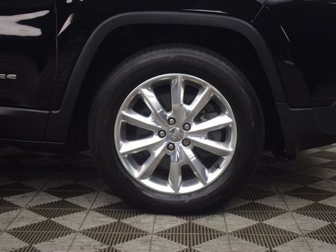 Used 2017 Jeep Cherokee Limited AWD/4WD image 29