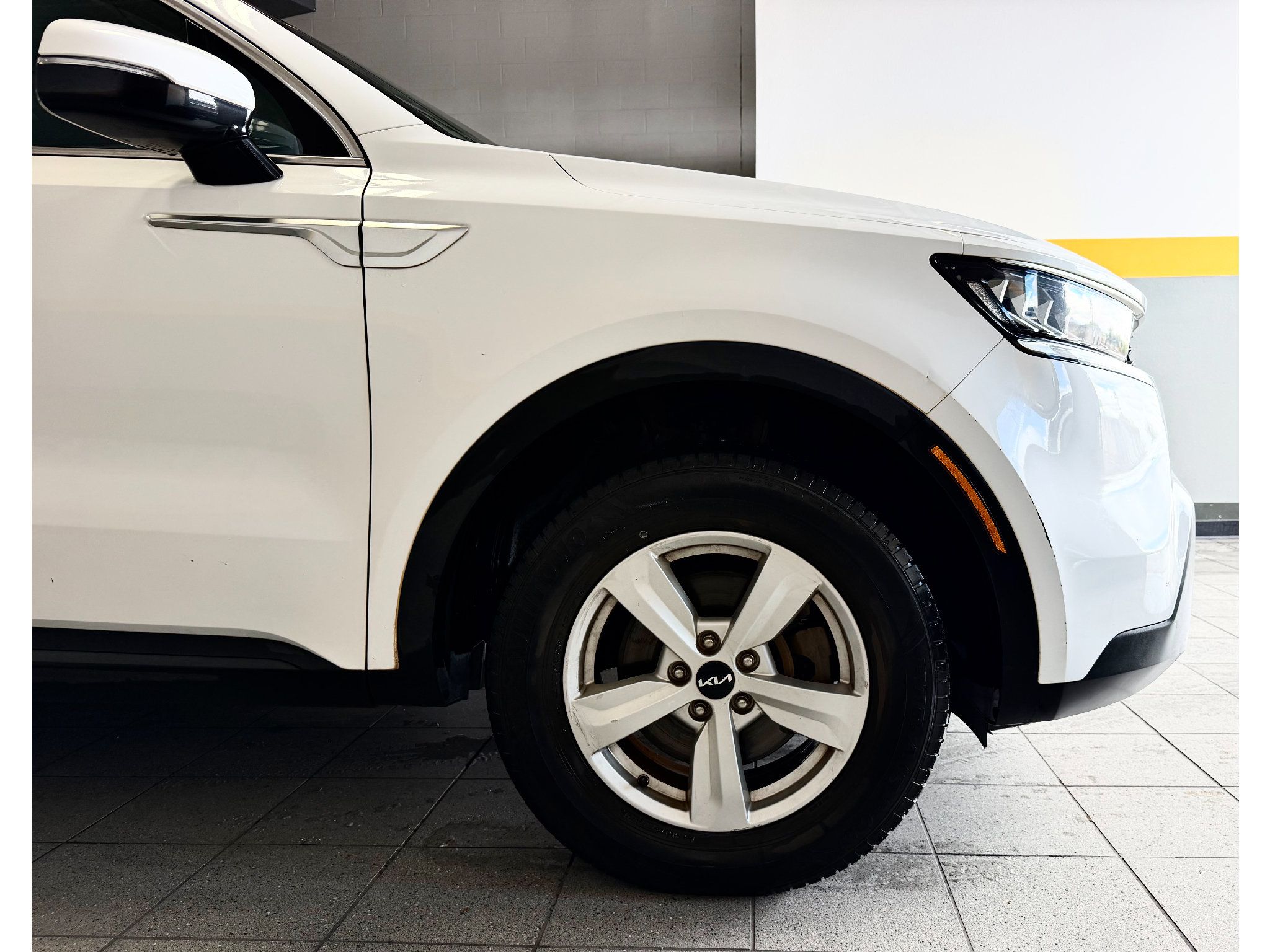 Used 2022 Kia Sorento LX AWD/4WD image 4