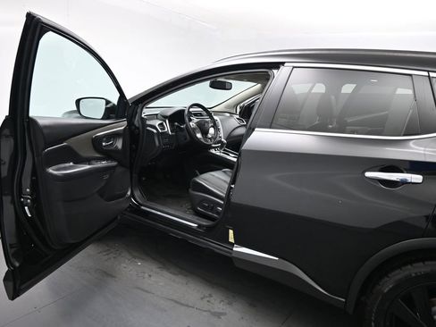 Used 2017 Nissan Murano Platinum w/ Platinum Technology Package FWD image 9