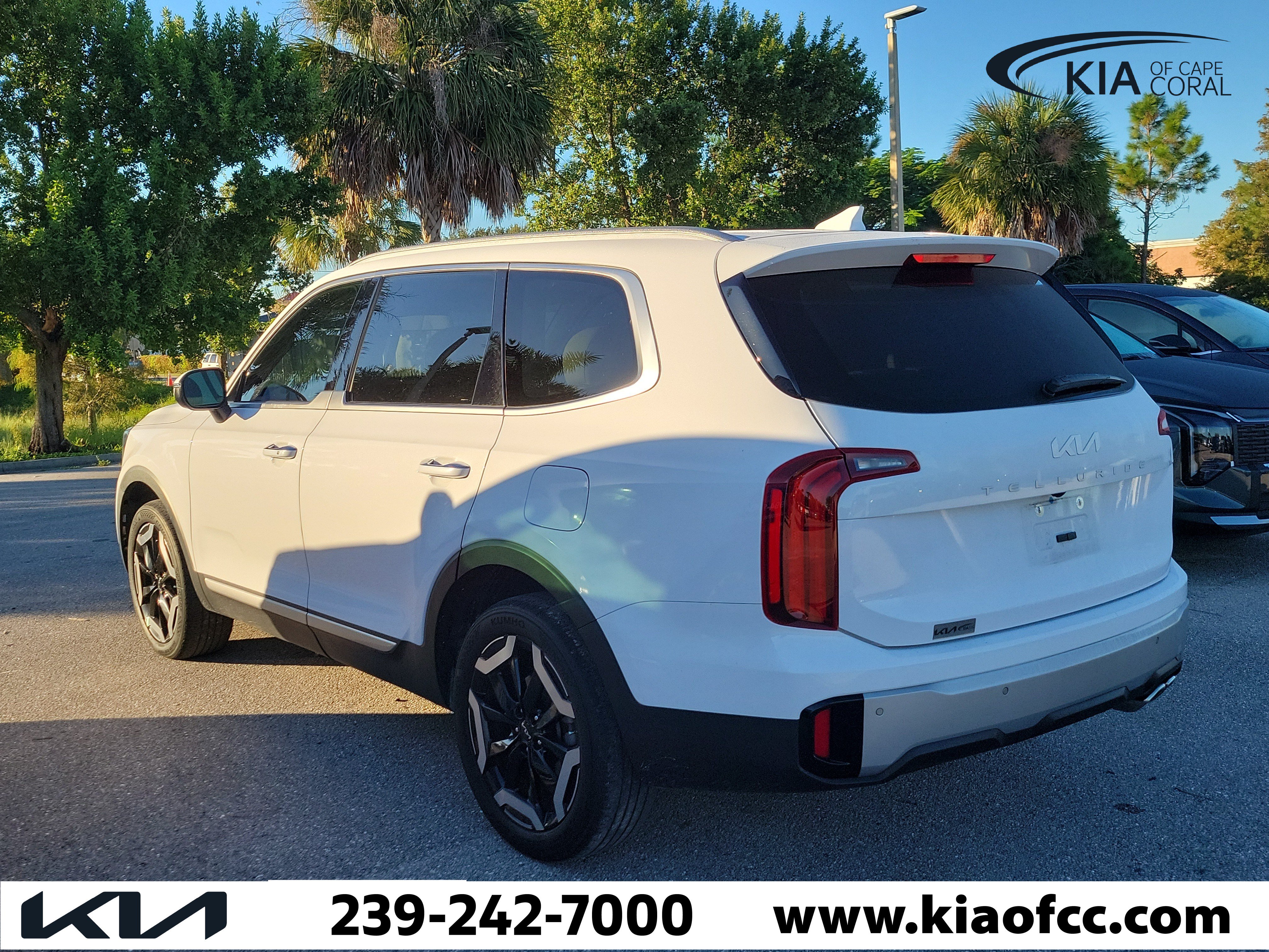Certified 2023 Kia Telluride S w/ S Sunroof Package FWD image 2