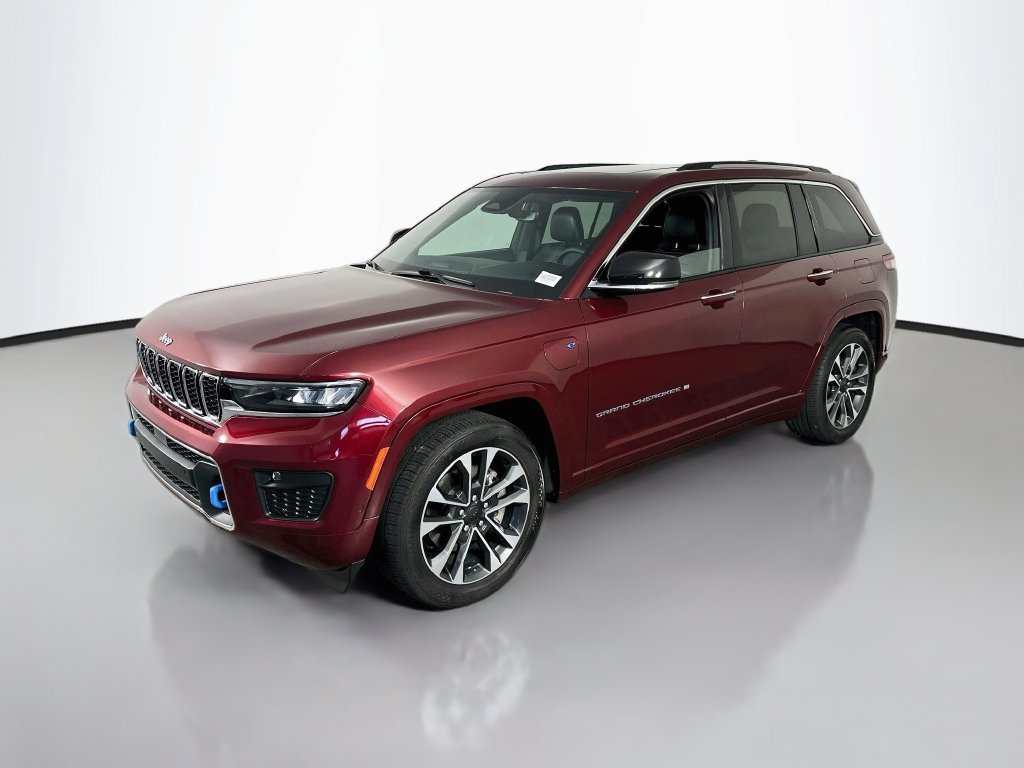 Used 2022 Jeep Grand Cherokee Overland AWD/4WD image 3
