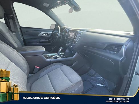 Used 2023 Chevrolet Traverse LT image 25