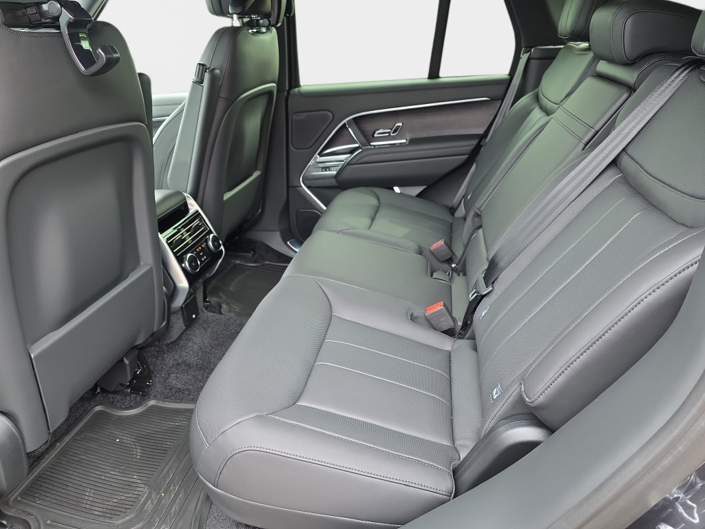 New 2026 Land Rover Range Rover SE AWD/4WD image 11