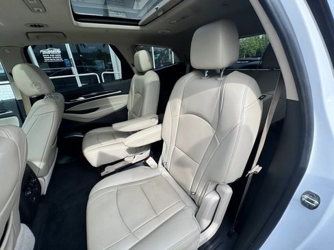 Used 2019 Buick Enclave Premium w/ Experience Buick Package FWD image 16