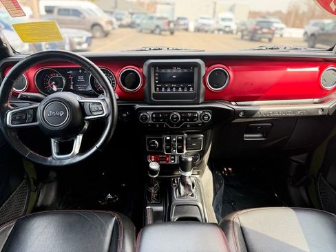 Used 2021 Jeep Wrangler Unlimited Rubicon w/ Cold Weather Group AWD/4WD image 15
