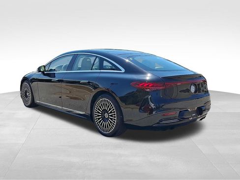 Used 2023 Mercedes-Benz EQS 580 4MATIC Sedan image 4