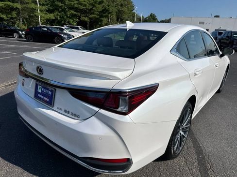 Used 2023 Lexus ES 250 w/ Premium Package AWD/4WD image 7