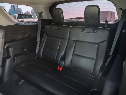 Used 2021 Ford Explorer XLT w/ Equipment Group 202A RWD image 18