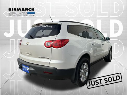 Used 2011 Chevrolet Traverse LT w/ Personal Connectivity Package AWD/4WD image 3