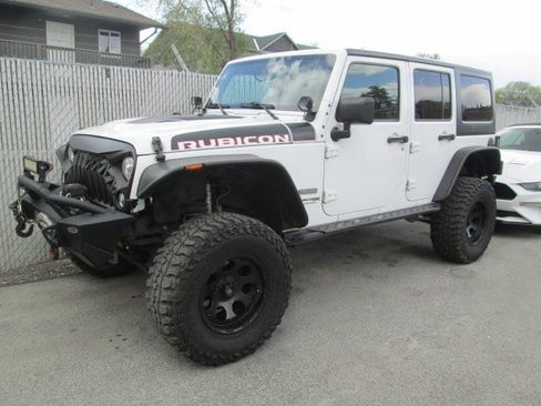 Used 2018 Jeep Wrangler Unlimited Rubicon AWD/4WD image 1