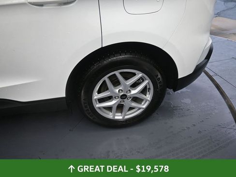 Used 2023 Ford Edge SEL image 19