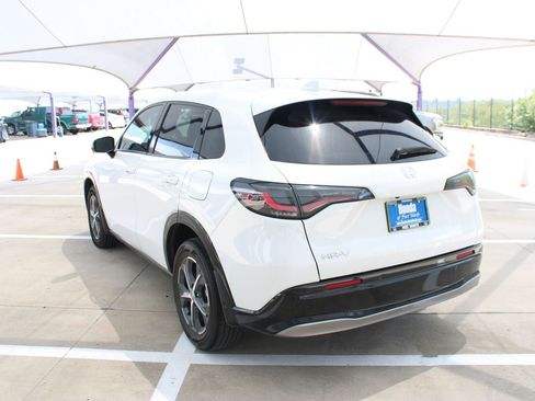 Used 2024 Honda HR-V EX-L image 3