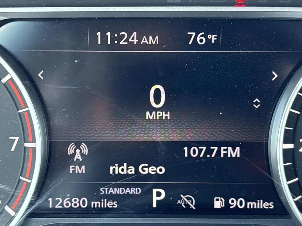Used 2025 Nissan Rogue S FWD image 33