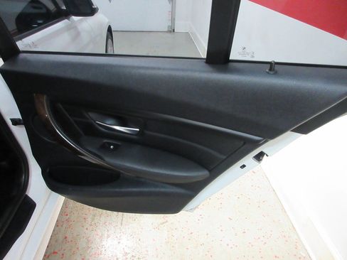 Used 2015 BMW 328i xDrive 328i xDrive AWD 4dr Sedan SULE image 24