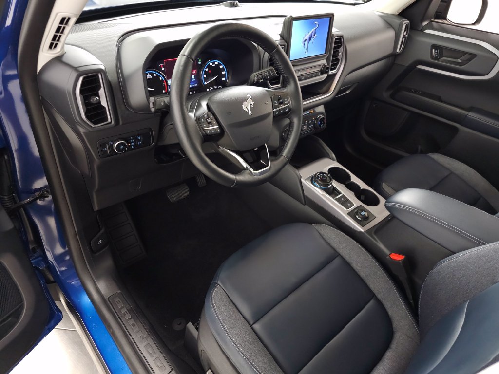 Used 2023 Ford Bronco Sport Outer Banks w/ Tech Package AWD/4WD image 15