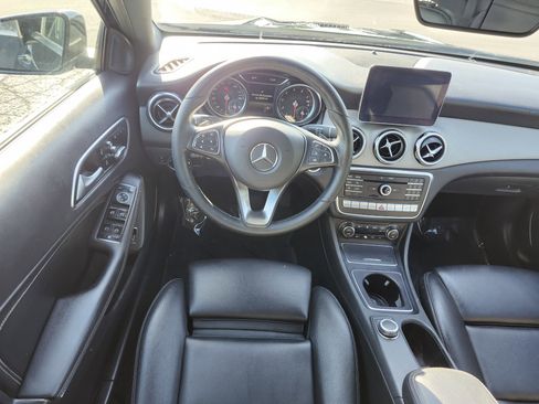 Used 2019 Mercedes-Benz GLA 250 4MATIC image 30