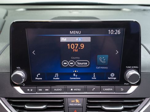 Used 2024 Nissan Altima 2.5 SR FWD image 16