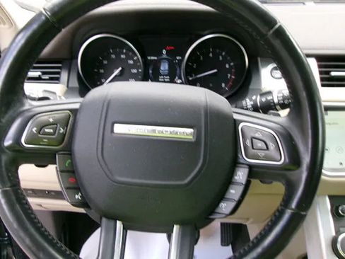 Used 2017 Land Rover Range Rover Evoque SE AWD/4WD image 16