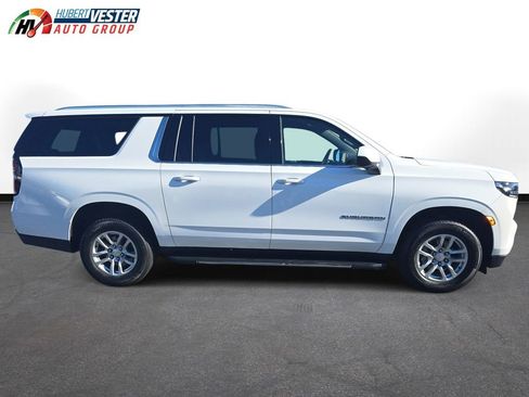 Used 2023 Chevrolet Suburban LT image 6