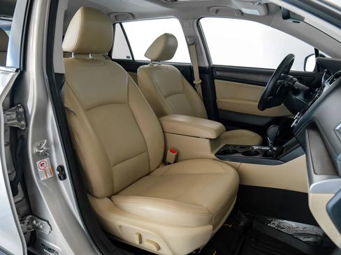 Used 2019 Subaru Outback 2.5i Limited w/ Popular Package #2 image 32