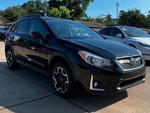 Used 2016 Subaru Crosstrek 2.0i Premium w/ Moonroof Package AWD/4WD image 4