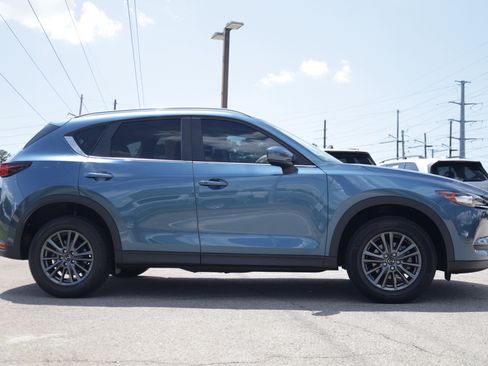 Used 2020 MAZDA CX-5 Touring FWD image 6