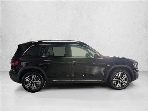 Certified 2025 Mercedes-Benz GLB 250 image 7