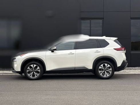 Used 2023 Nissan Rogue SV AWD/4WD image 4