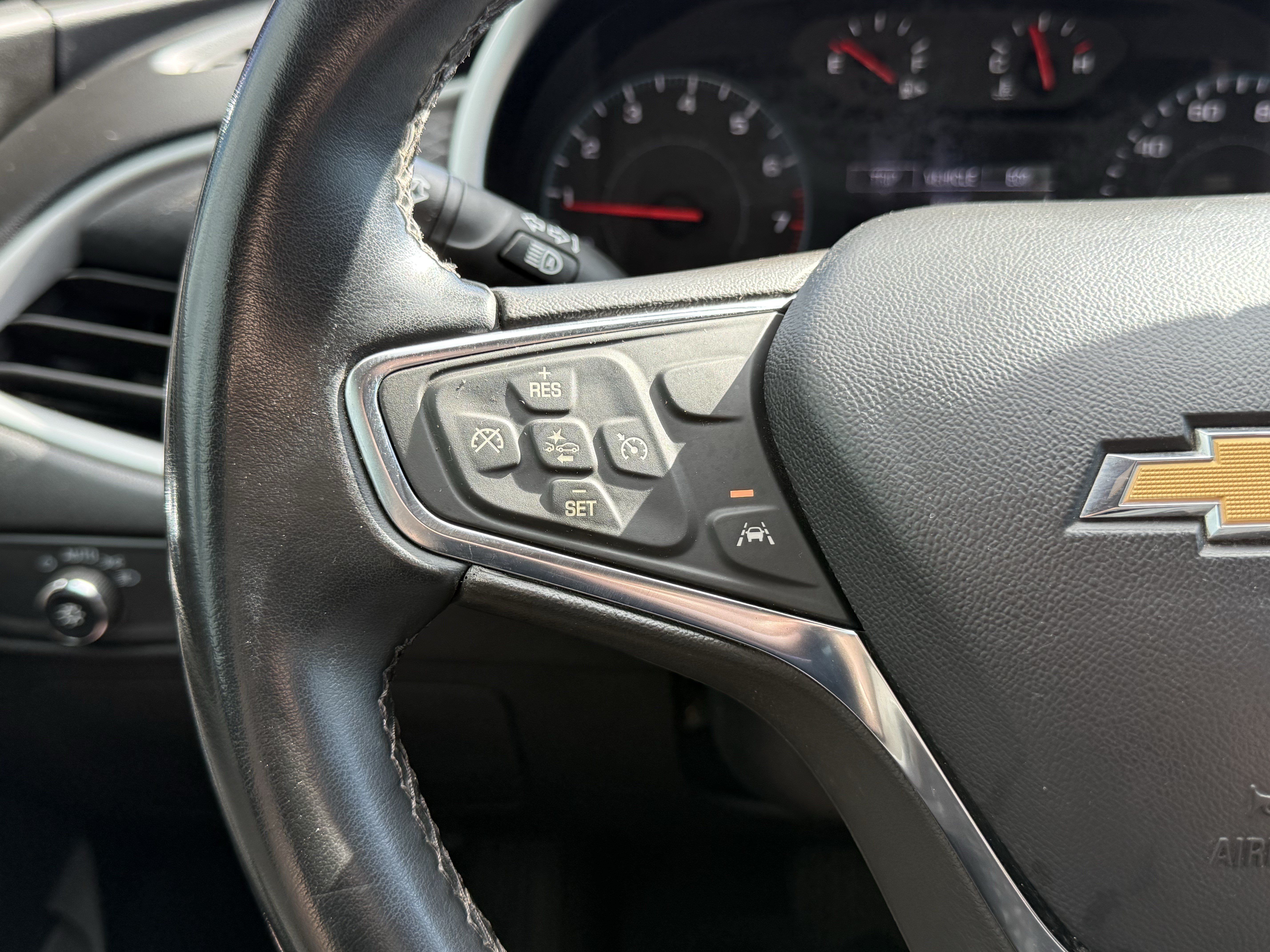 Used 2024 Chevrolet Malibu RS FWD image 17