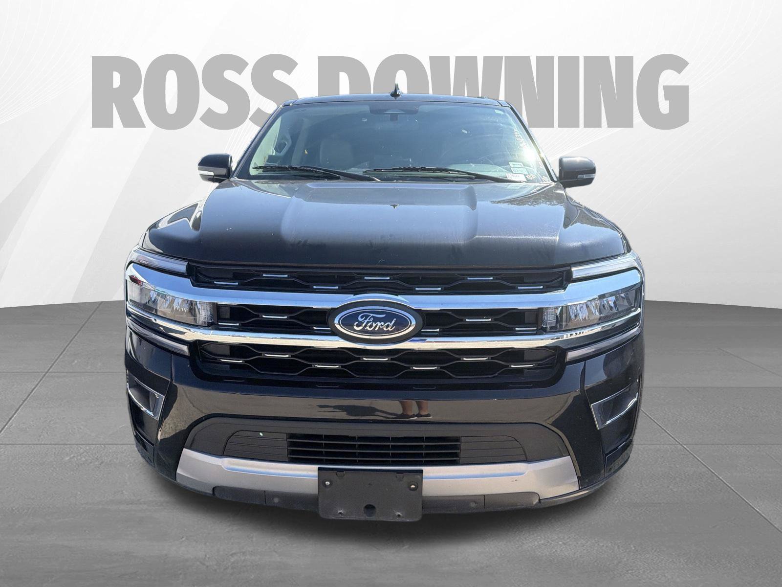 Used 2024 Ford Expedition Limited RWD image 2
