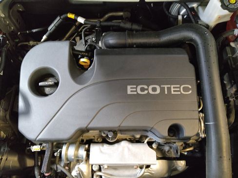 Used 2021 Chevrolet Equinox LS w/ LS Convenience Package FWD image 30