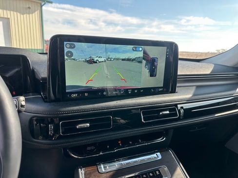 Used 2025 Lincoln Aviator Reserve w/ Equipment Group 201A image 17